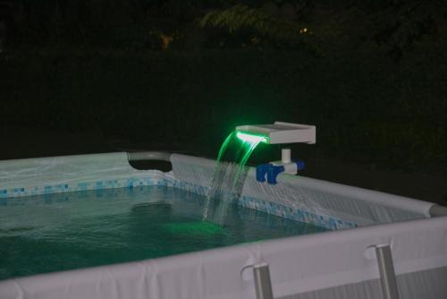 Водопад для бассейна с цветной Led подсветкой, фильтр-насосов от 2006 до 11355 л/ч 3 шт/упак 58619 - фото 2